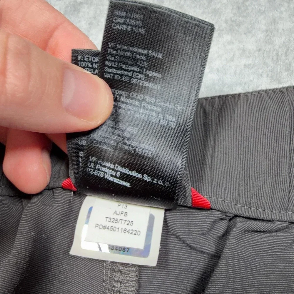 The North Face Pants Mens Large Gray Nylon Hiking Convertible Cargo Zip Off
